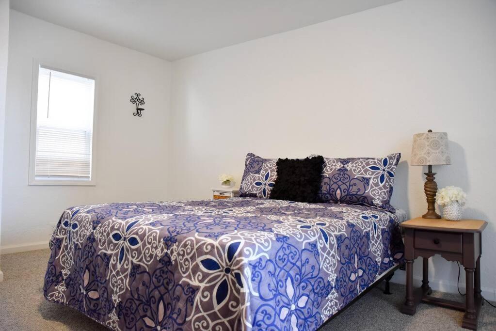 Stunning Big Near Downtown North Shore & Casa de férias *
