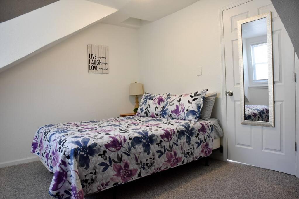 Stunning Big Near Downtown North Shore & Casa de férias Pittsburgh
